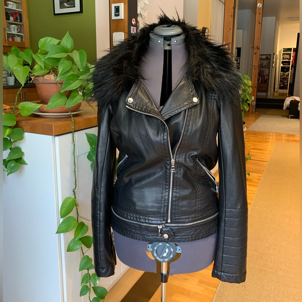Faux leather Moto jacket BLACK size L with removable faux fur collar